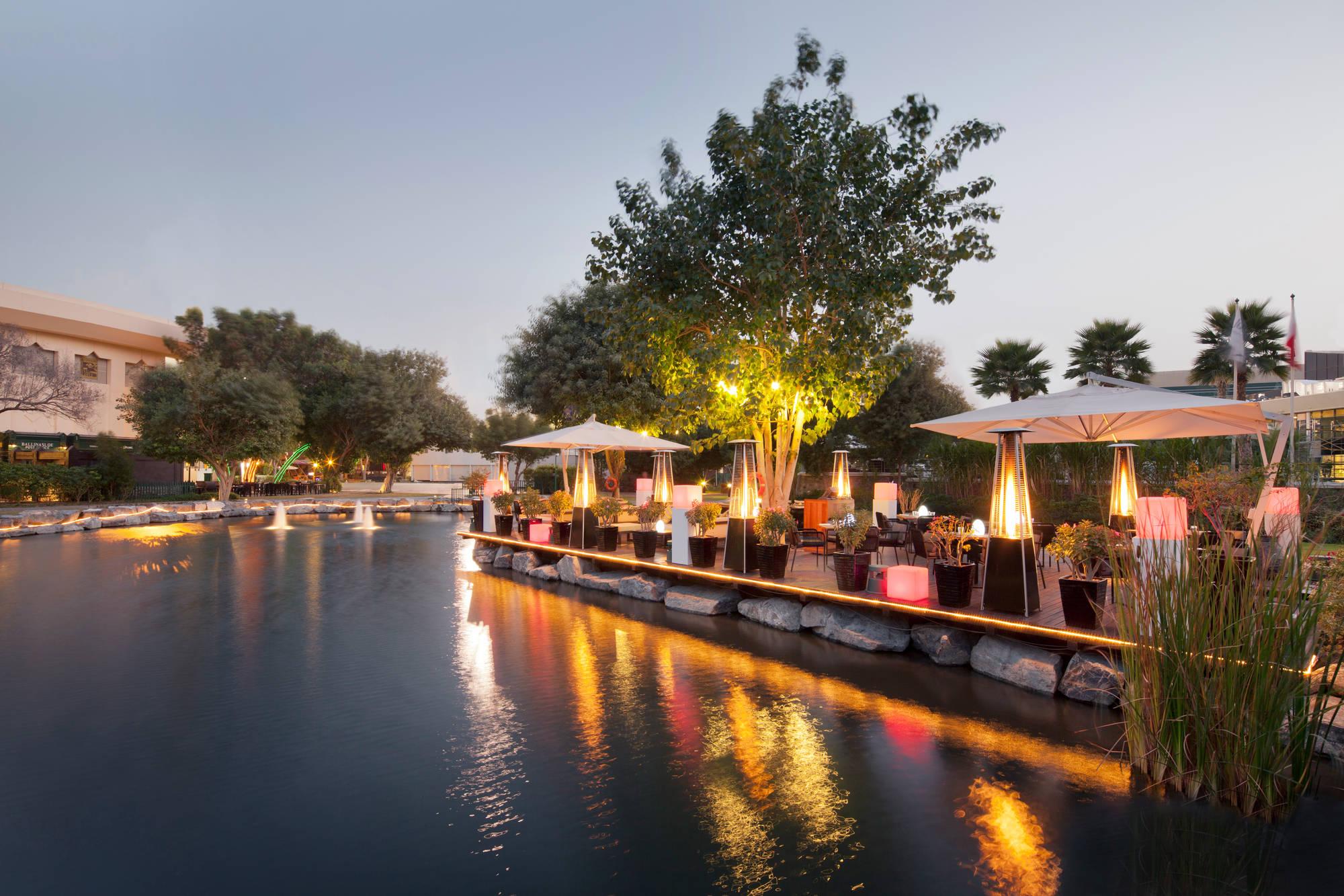 דובאי Jumeirah Creekside Hotel מראה חיצוני תמונה